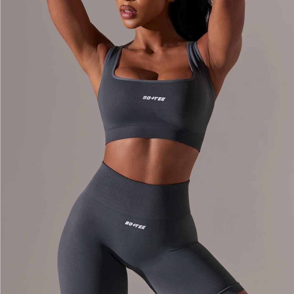 Msgd Crop Cycling Short Lounge Set
GREY